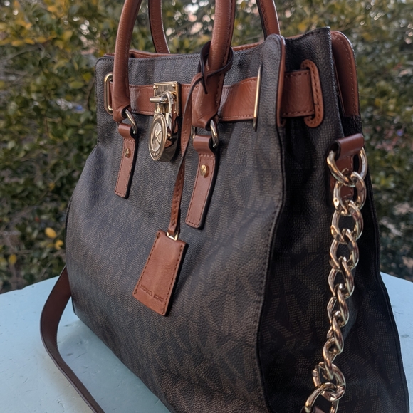 Michael Kors Brown and Tan Shoulder Bag - Picture 12 of 17